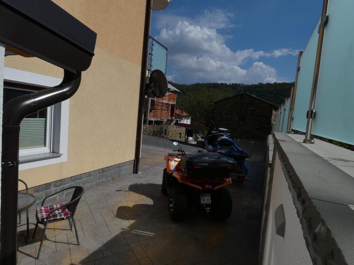 Apartment & Olive Oil Valuma Koper városi község Kültér fotó